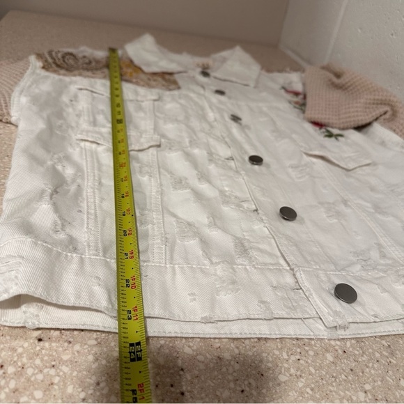 POL Shacket Oversized Thermal Sleeve Patch Embroidered Distressed Floral Paisley - Picture 5 of 16